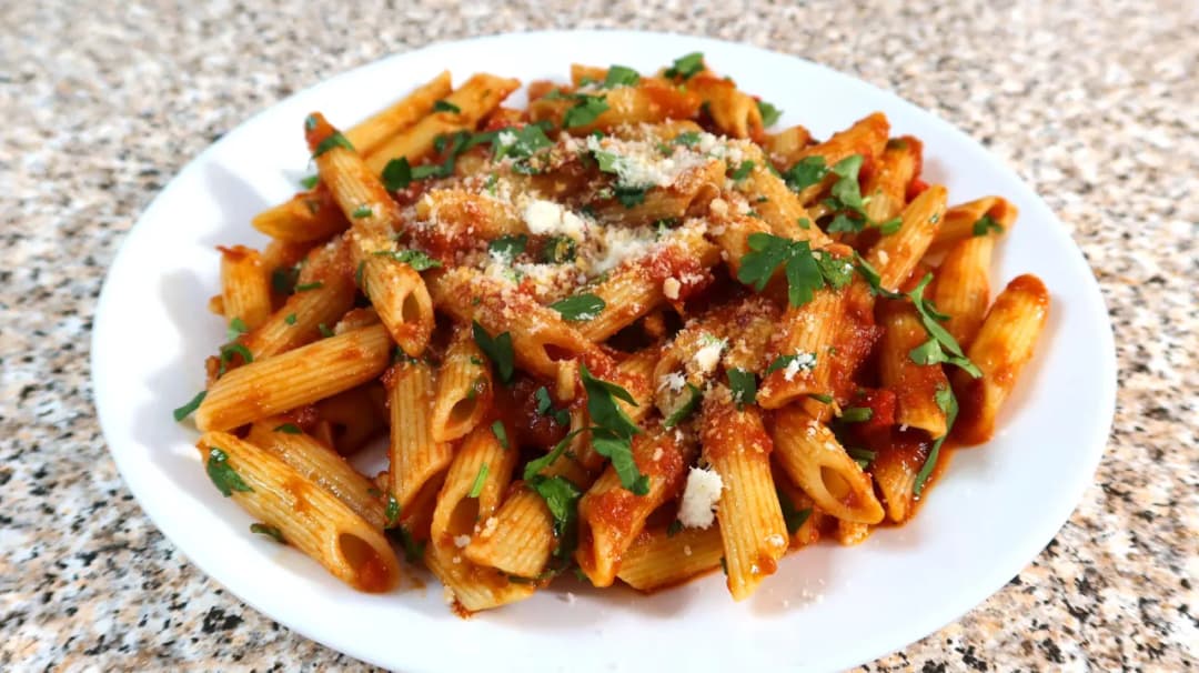 Penne Arrabbiata przepis: Odkryj idealny sposób na pikantny makaron
