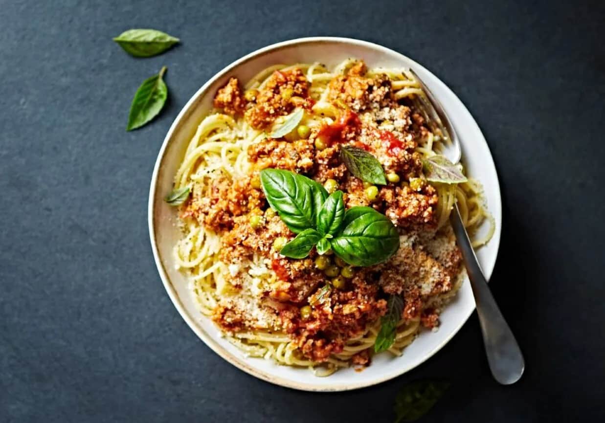 Pyszne spaghetti z groszkiem: szybkie przepisy, które zaskoczą smakami