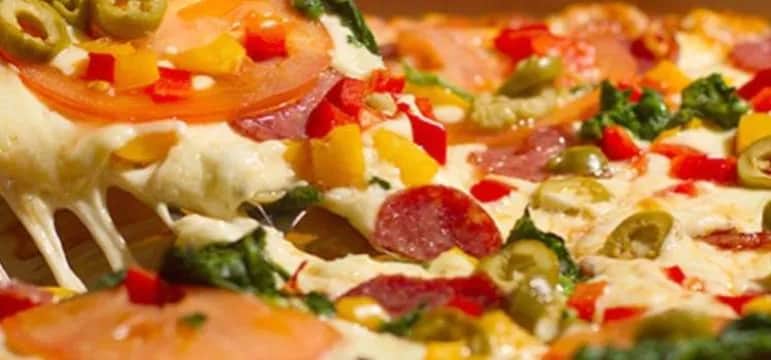 Jak powstała pizza - fascynująca historia i kulinarne tradycje