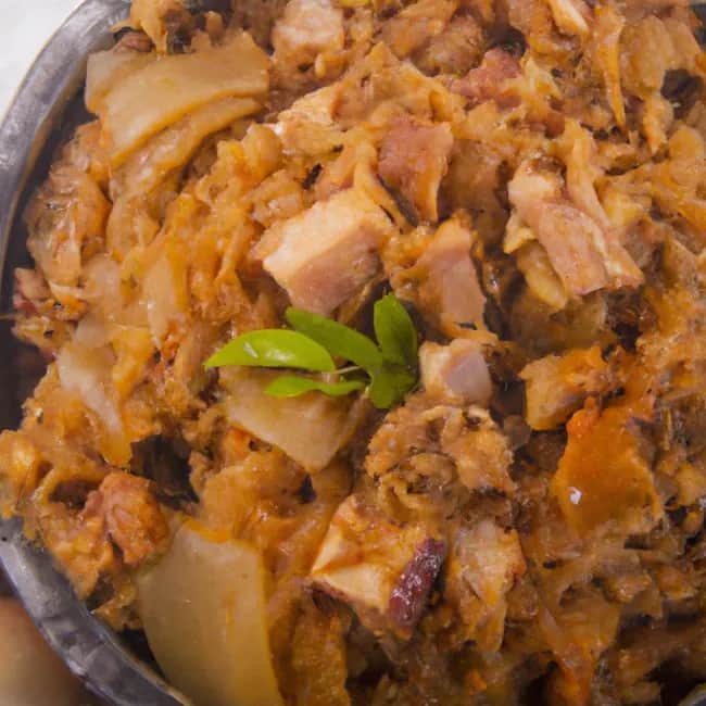 Jakie przyprawy do bigosu z młodej kapusty, by zachwycić smakiem