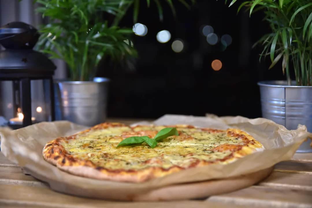 Skąd jest pizza? Odkryj jej fascynującą historię i pochodzenie